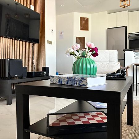 Marina View Residence Luxurious Studio Retreat With Stunning Ocean Views 1 Double Bedroom, 1 Convertible Couch 丹吉尔 外观 照片