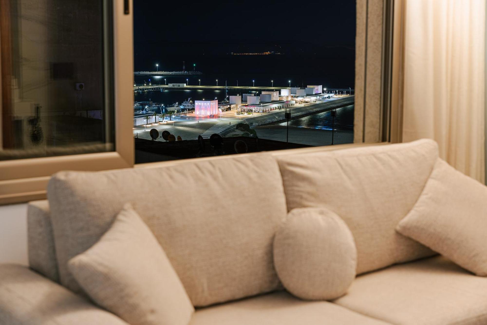 Marina View Residence Luxurious Studio Retreat With Stunning Ocean Views 1 Double Bedroom, 1 Convertible Couch 丹吉尔 外观 照片