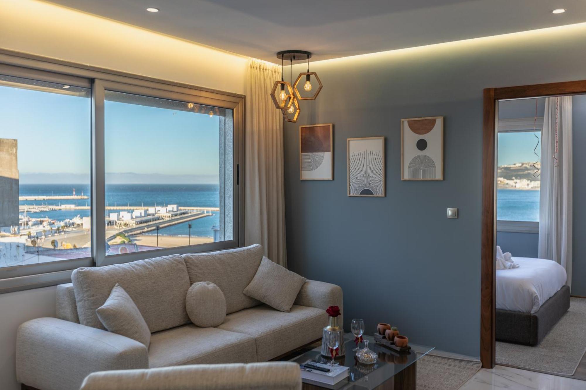 Marina View Residence Luxurious Studio Retreat With Stunning Ocean Views 1 Double Bedroom, 1 Convertible Couch 丹吉尔 外观 照片