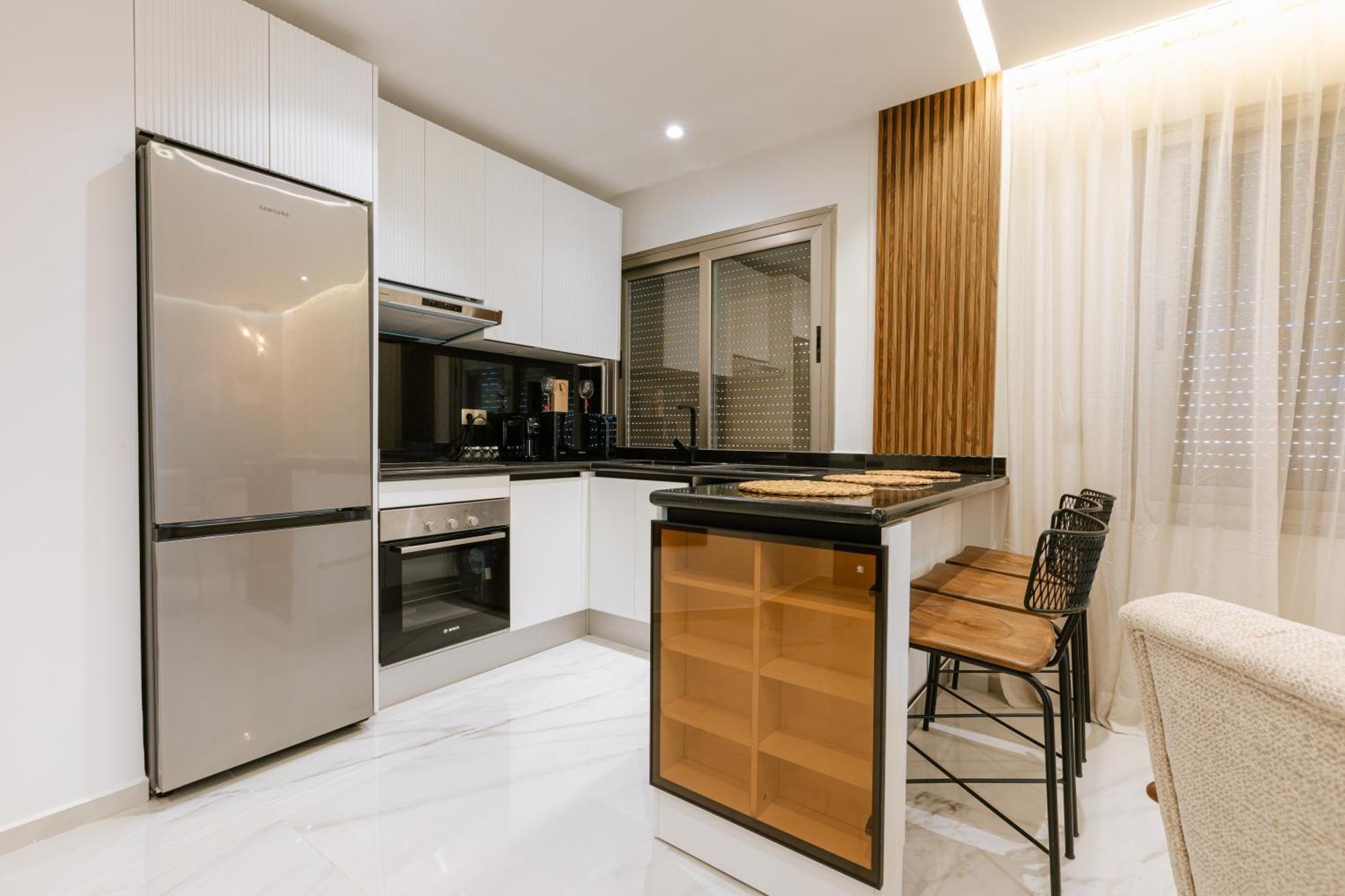 Marina View Residence Luxurious Studio Retreat With Stunning Ocean Views 1 Double Bedroom, 1 Convertible Couch 丹吉尔 外观 照片