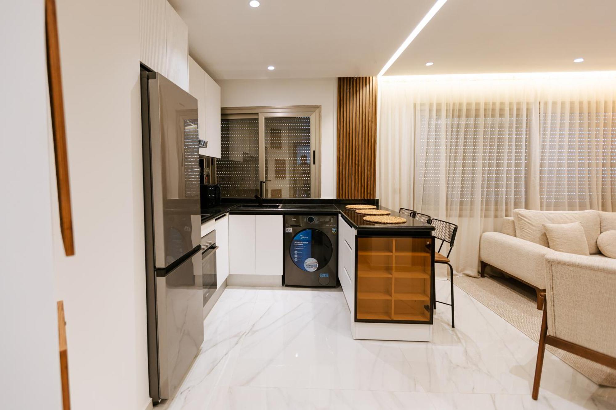 Marina View Residence Luxurious Studio Retreat With Stunning Ocean Views 1 Double Bedroom, 1 Convertible Couch 丹吉尔 外观 照片