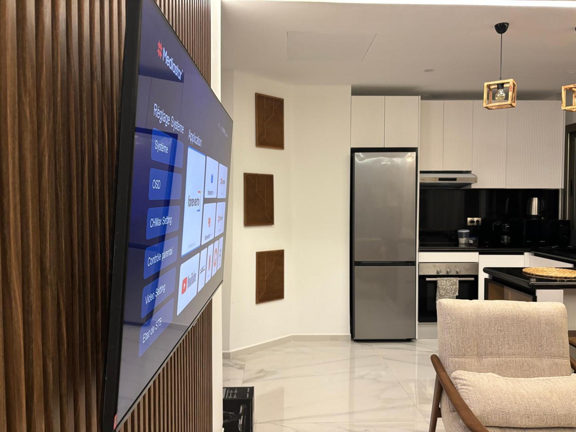 Marina View Residence Luxurious Studio Retreat With Stunning Ocean Views 1 Double Bedroom, 1 Convertible Couch 丹吉尔 外观 照片